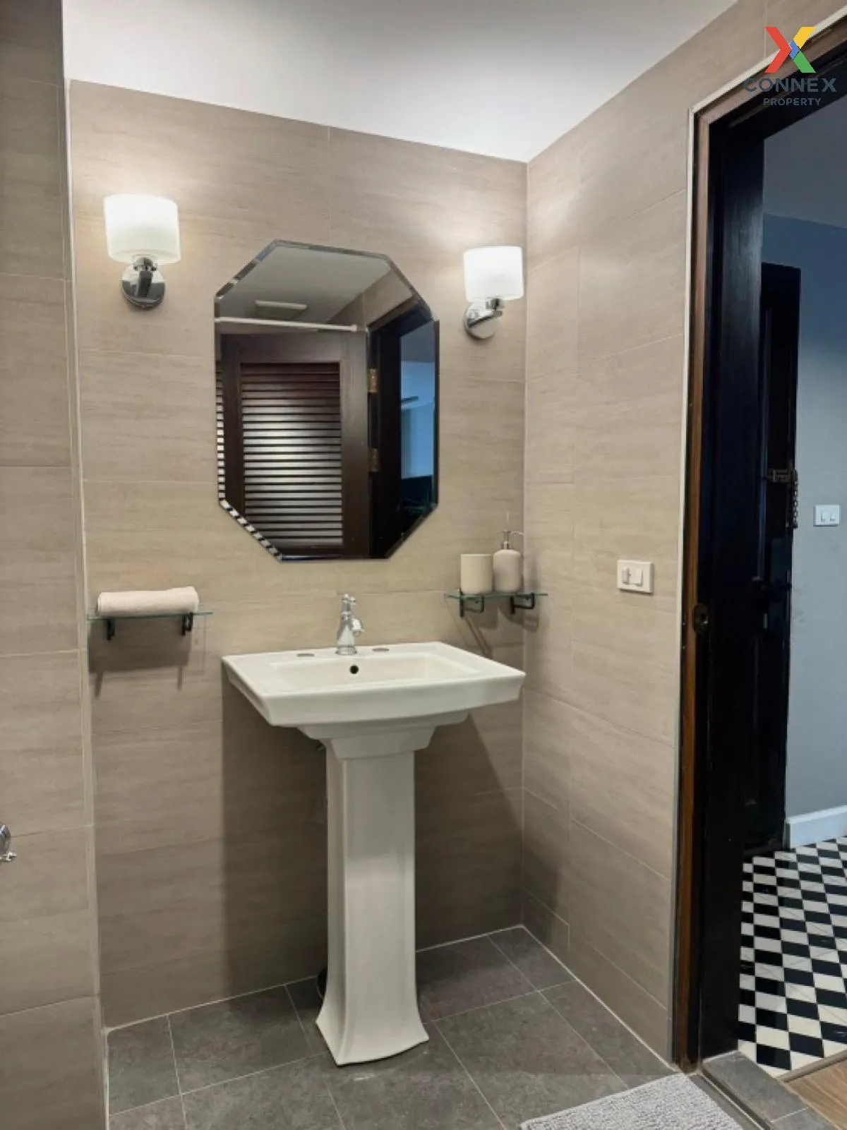 เช่าคอนโด  เดอะ แกรนด์ คอนโด BTS-สถานีราชดำริ ลุมพินี เขต ปทุมวัน