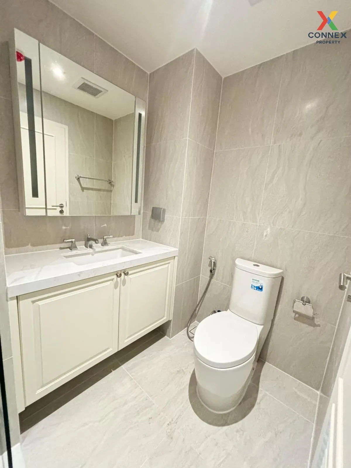 เช่าคอนโด  อัลติจูด ซิมโฟนี เจริญกรุง BTS-สะพานตากสิน วัดพระยาไกร