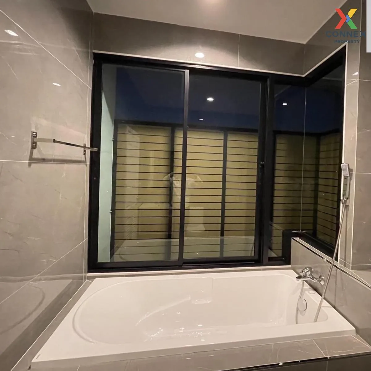 ขายบ้าน  วาราวิลล่า บางนา-สุวรรณภูมิ บางพลีใหญ่ บางพลี สมุทรปรากา