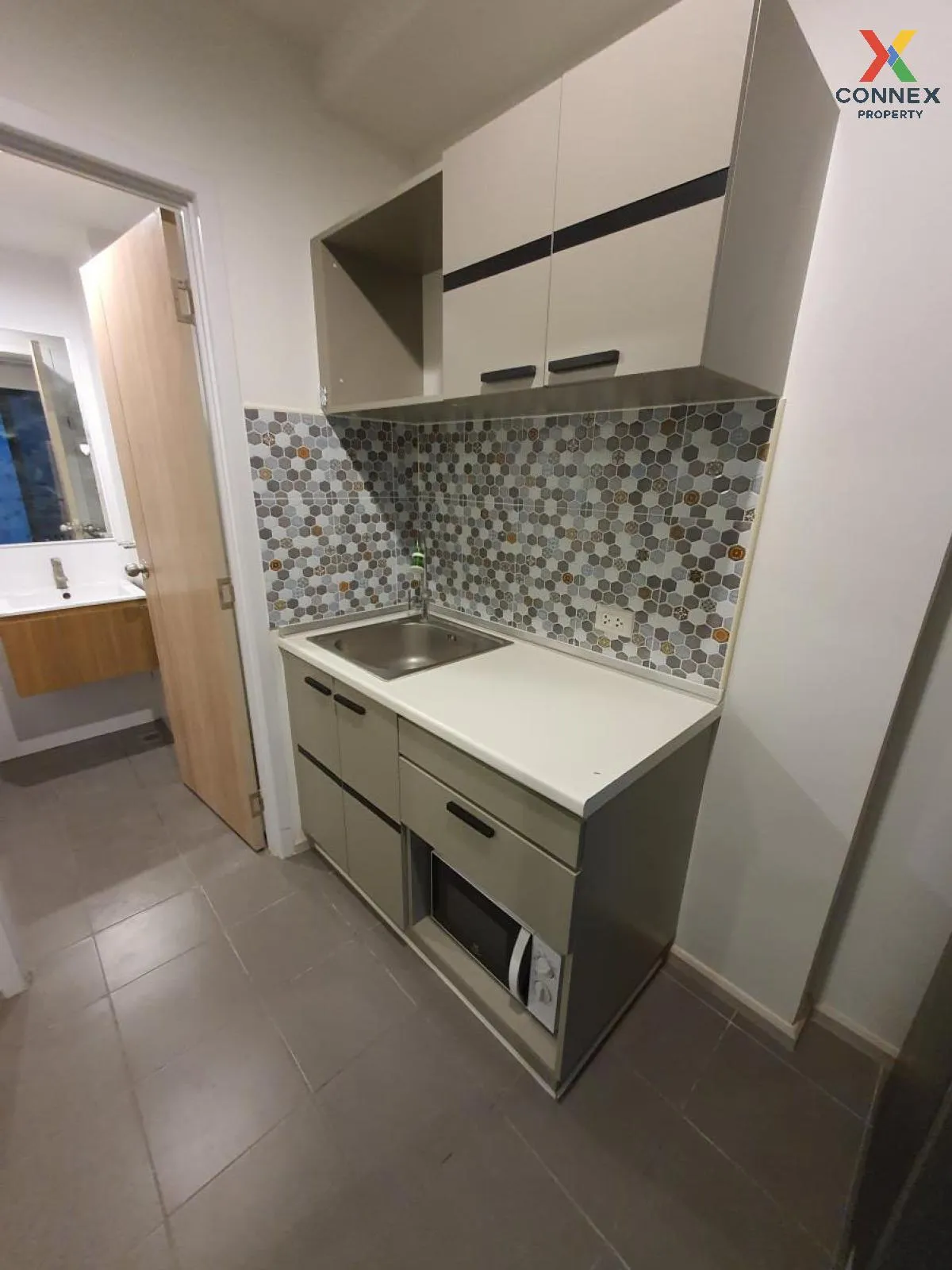 ขายคอนโด  ดิ เอ็กซ์เซล กรูฟ ลาซาล 52 BTS-แบริ่ง บางนา เขต บางนา ก 4