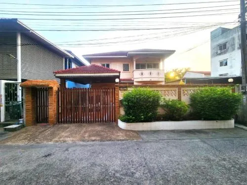 ขายบ้าน  หมู่บ้านเกษมทอง ซอยเพชรเกษม 114 หนองค้างพลู เขต หนองแขม กรุงเทพ CX-97482