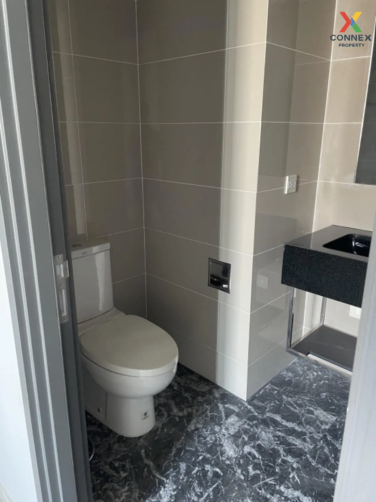 For Sale Condo , EDGE Sukhumvit 23 , BTS-Asok , Khlong Toei Nuea 