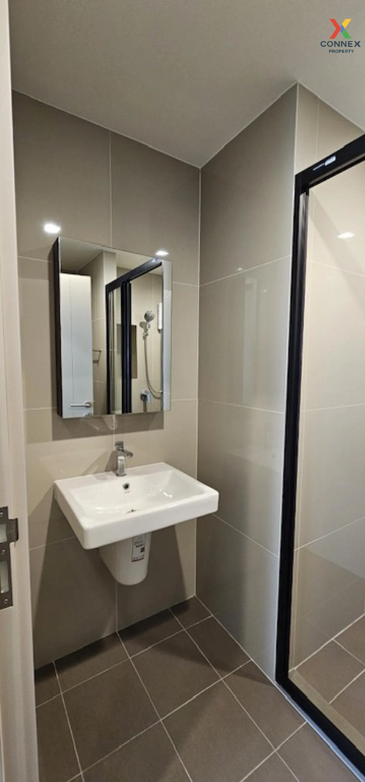 เช่าคอนโด  เดอะ เบส เพชรบุรี - ทองหล่อ MRT-เพชรบุรี บางกะปิ เขต ห