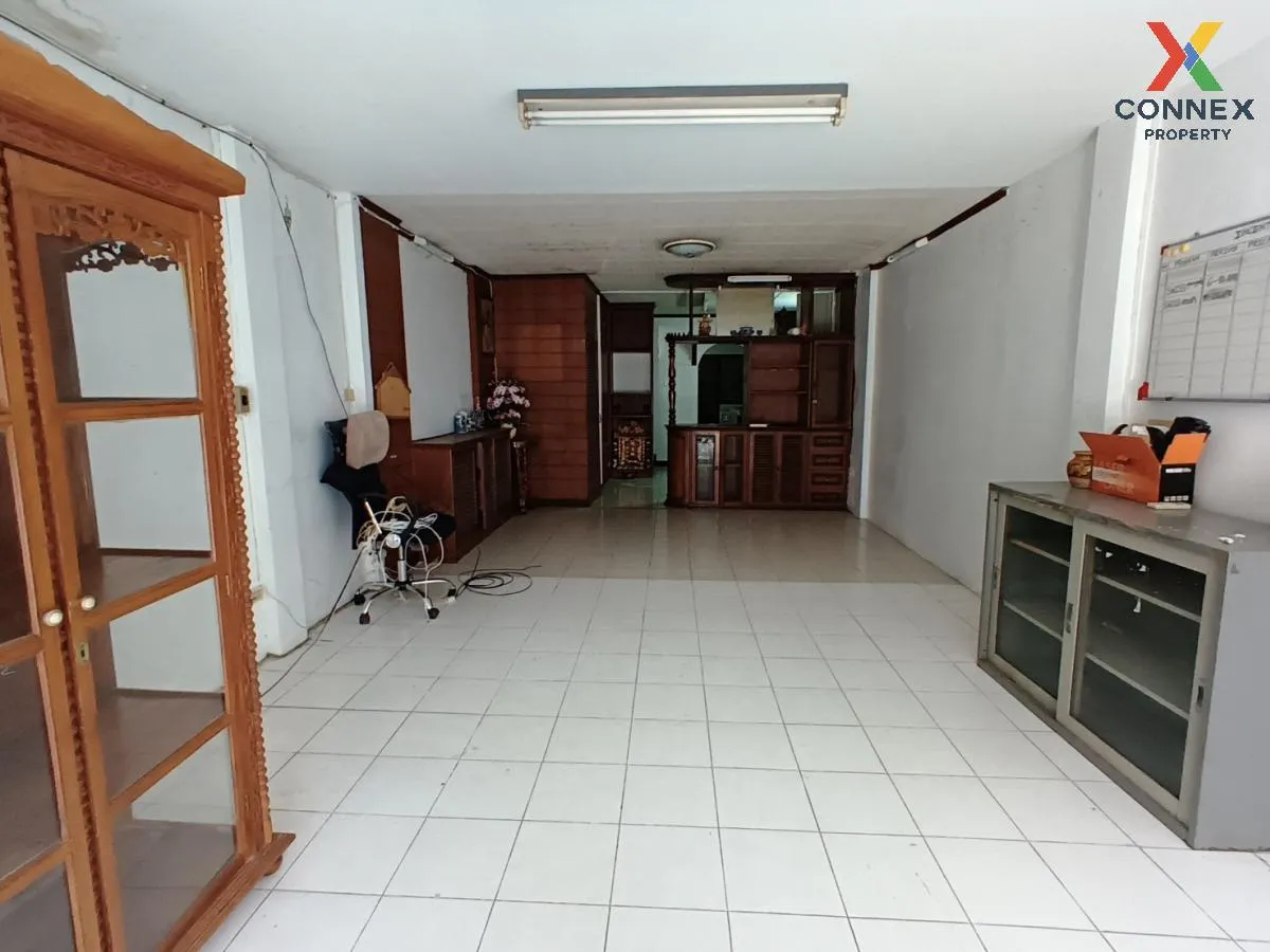 ขายทาวน์เฮ้าส์/ทาวน์โฮม  บ้านแกรนด์วิลเลจ ลาดพร้าว 80/3 วังทองหลา 3