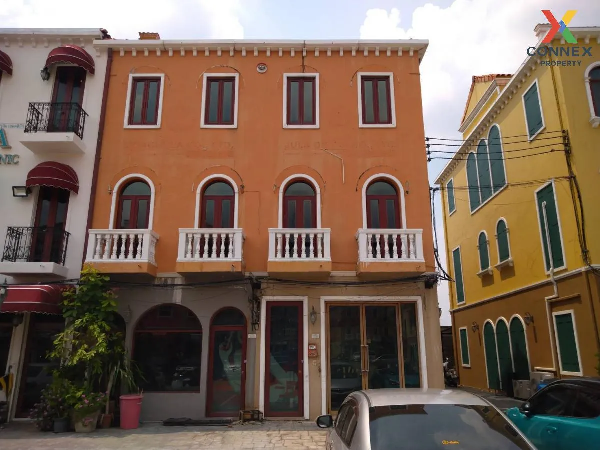 For Sale Commercial Building , Venice Di Iris , high floor , corn 1