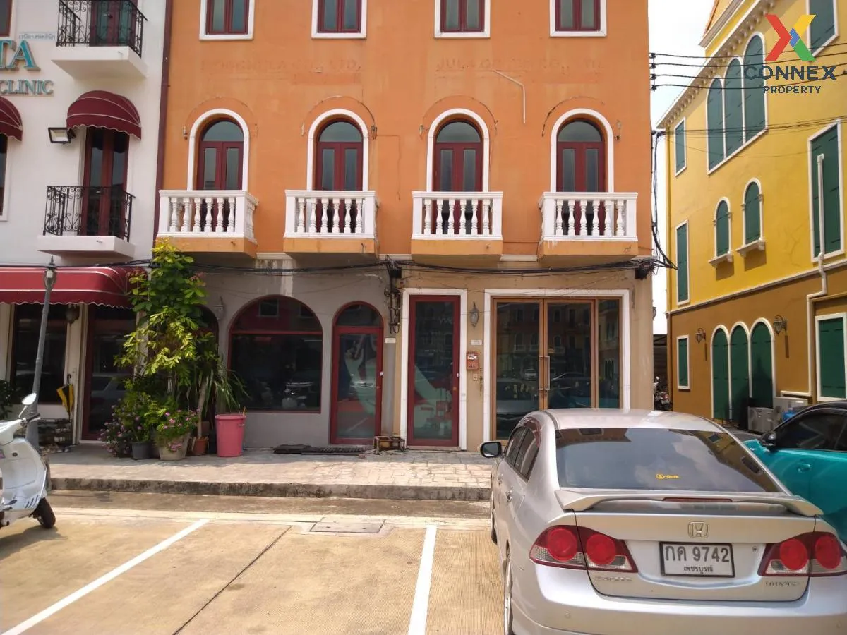 For Sale Commercial Building , Venice Di Iris , high floor , corn 2