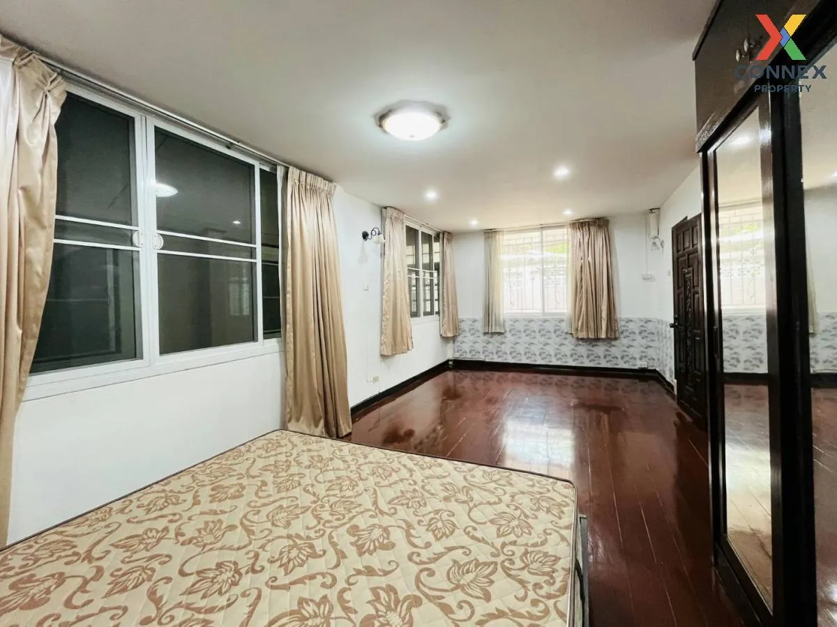 For Sale House , Tubkeaw , wide frontage , Bang Chak , Phra Khano