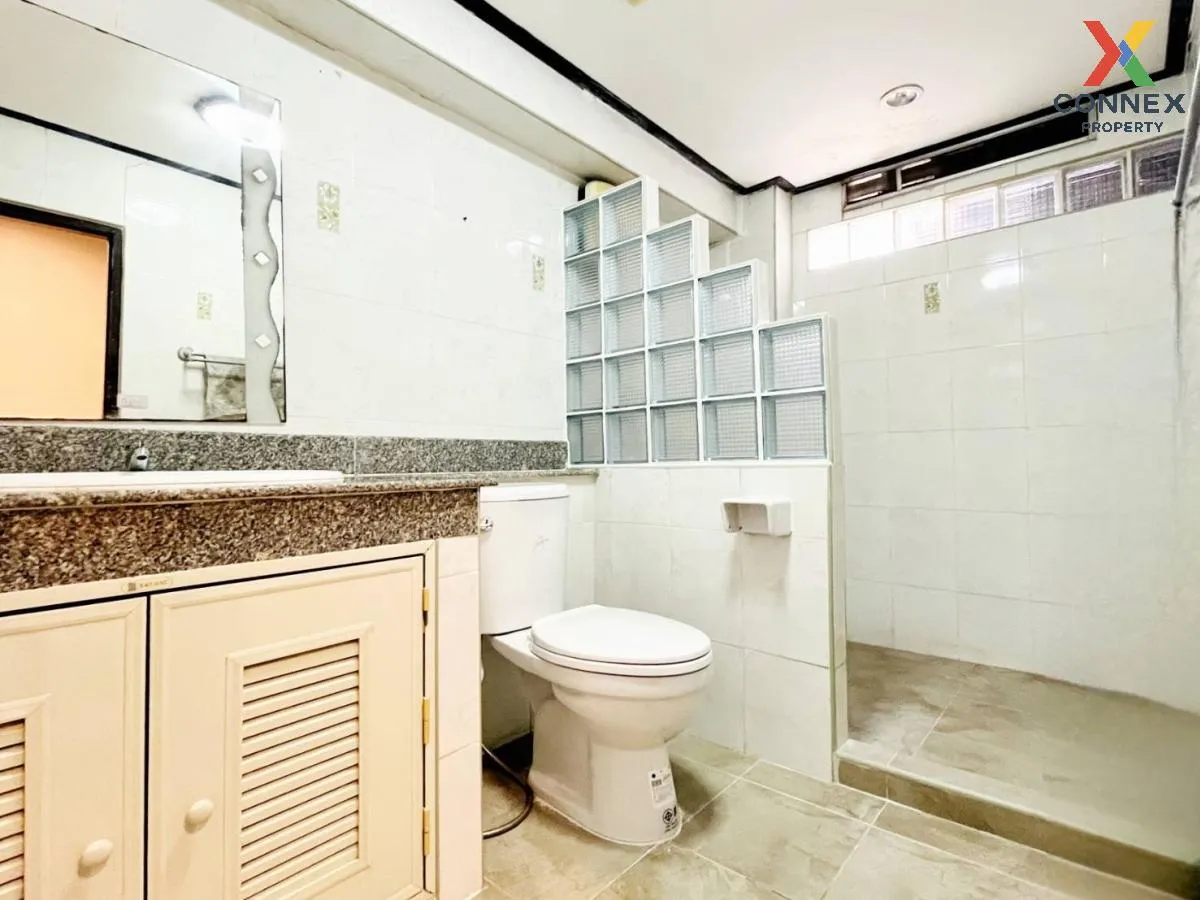 For Sale House , Tubkeaw , wide frontage , Bang Chak , Phra Khano