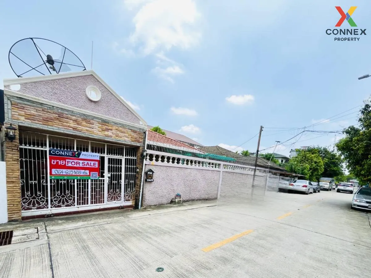 For Sale House , Tubkeaw , wide frontage , Bang Chak , Phra Khano 2