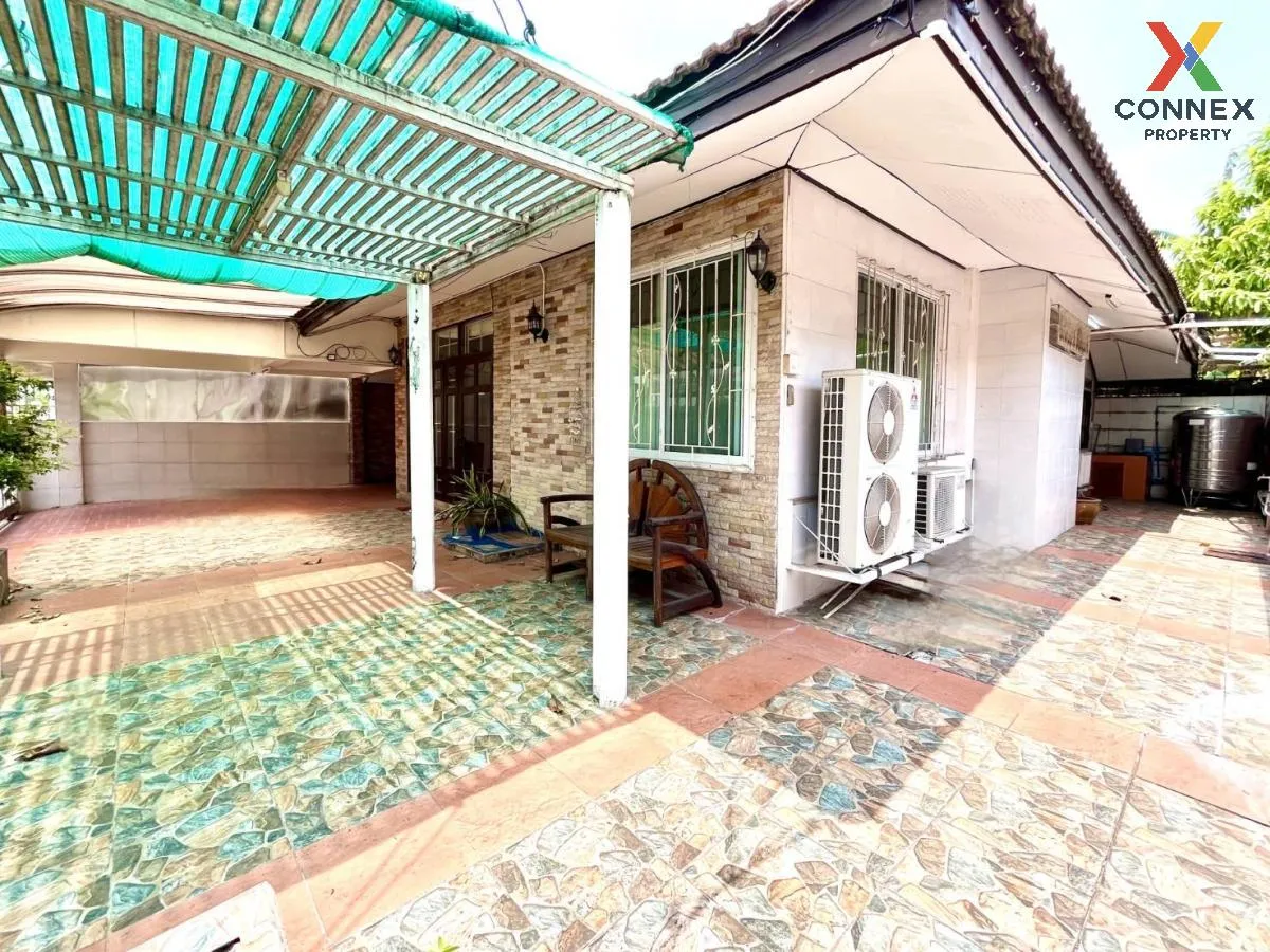 For Sale House , Tubkeaw , wide frontage , Bang Chak , Phra Khano