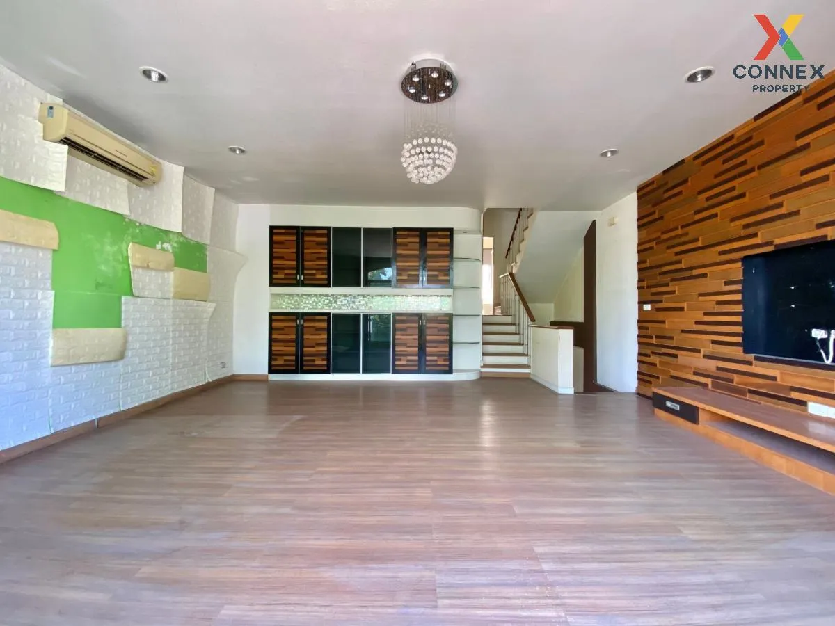 For Sale Townhouse/Townhome  ,  Baan Klang Muang The Royal Monaco