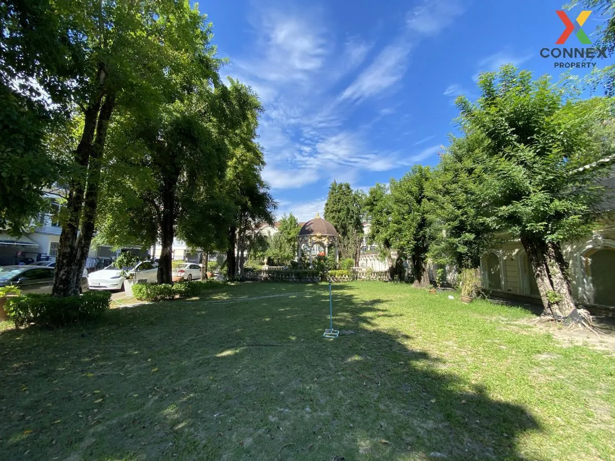 For Sale Townhouse/Townhome  ,  Baan Klang Muang The Royal Monaco