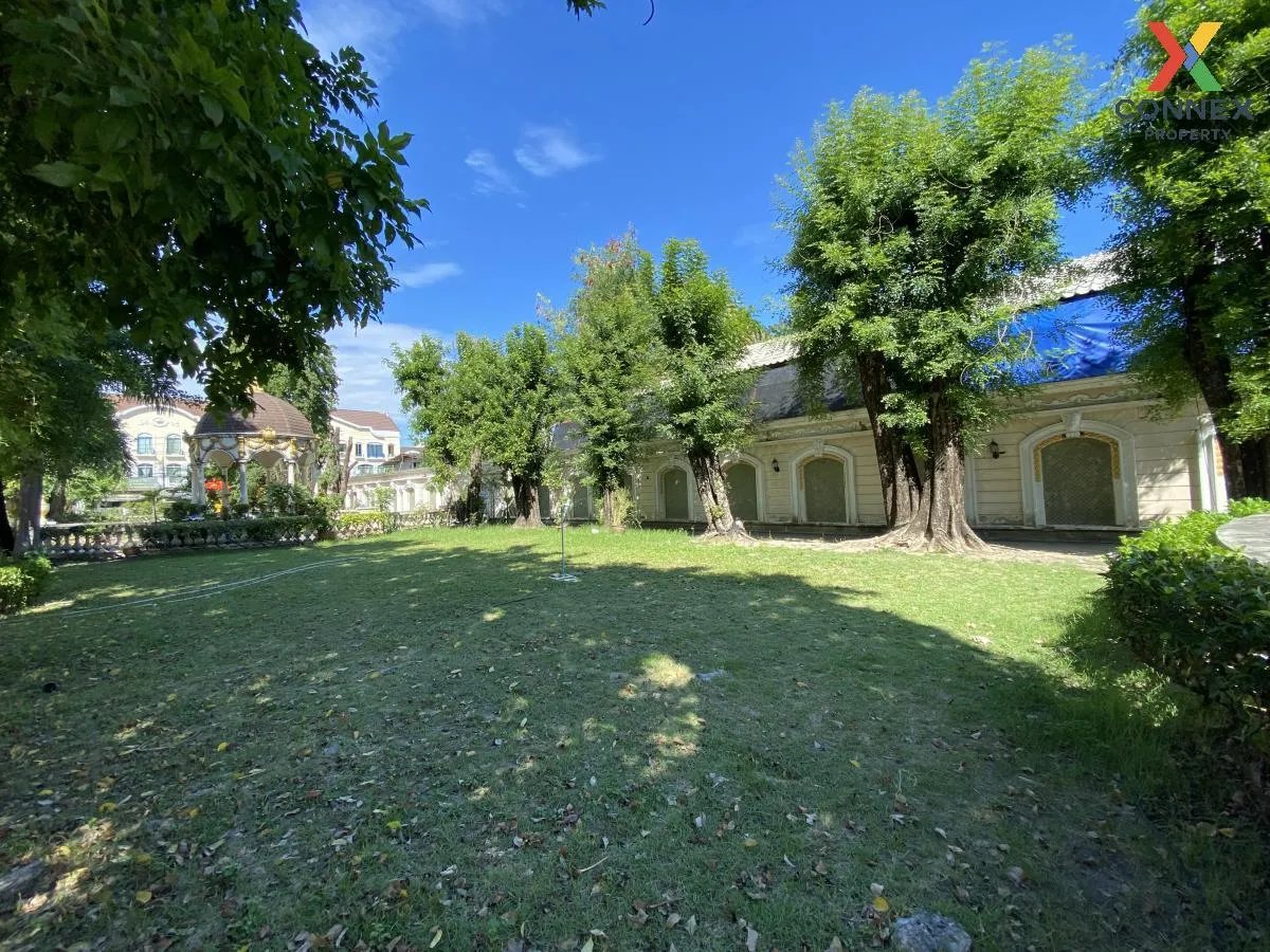 For Sale Townhouse/Townhome  ,  Baan Klang Muang The Royal Monaco