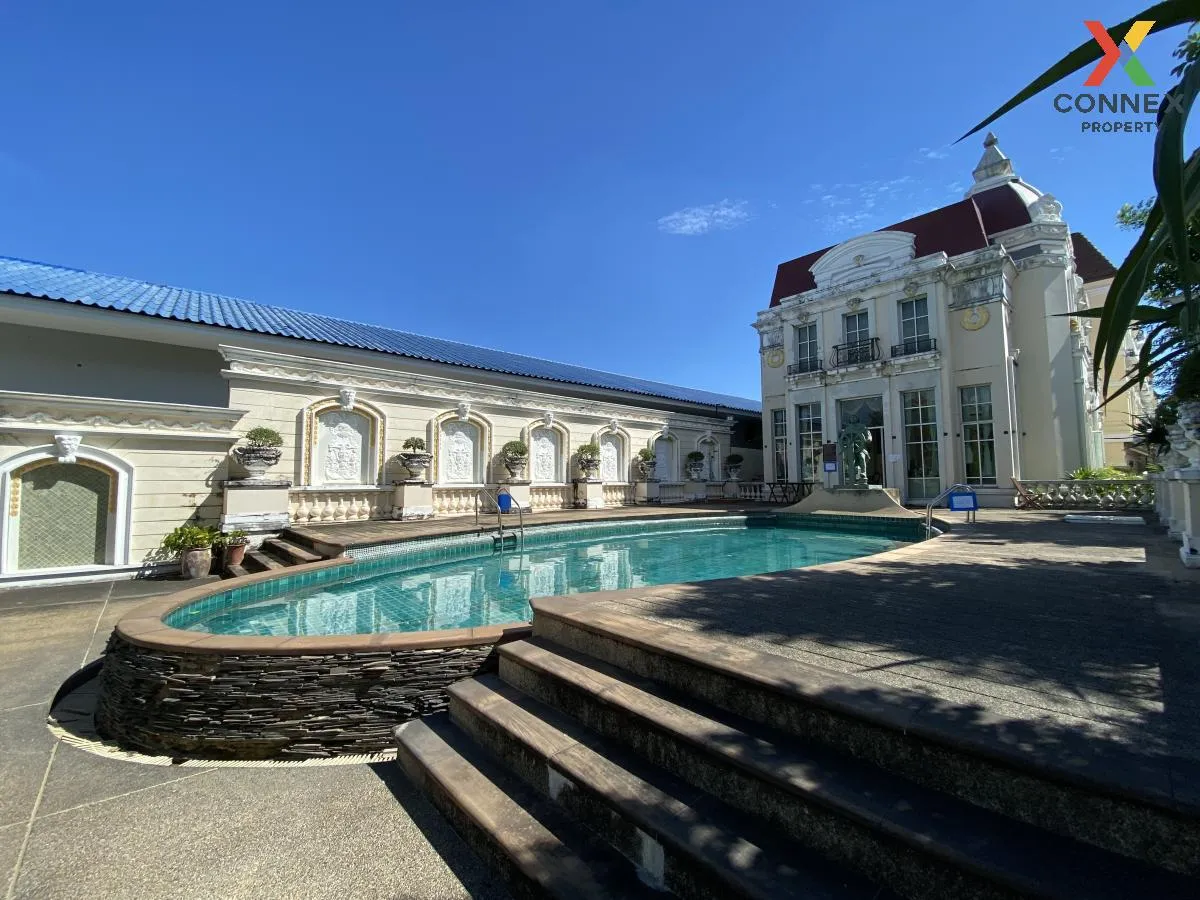 For Sale Townhouse/Townhome  ,  Baan Klang Muang The Royal Monaco