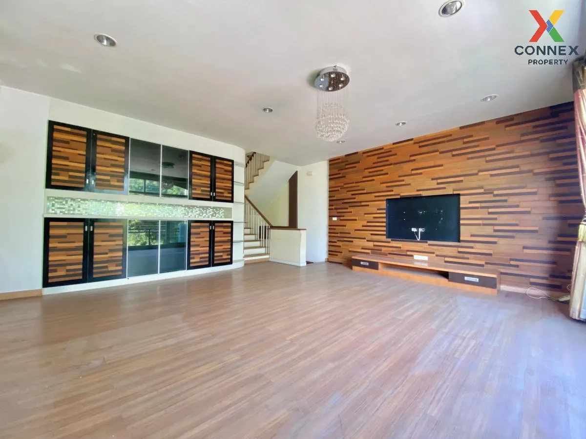 For Sale Townhouse/Townhome  ,  Baan Klang Muang The Royal Monaco