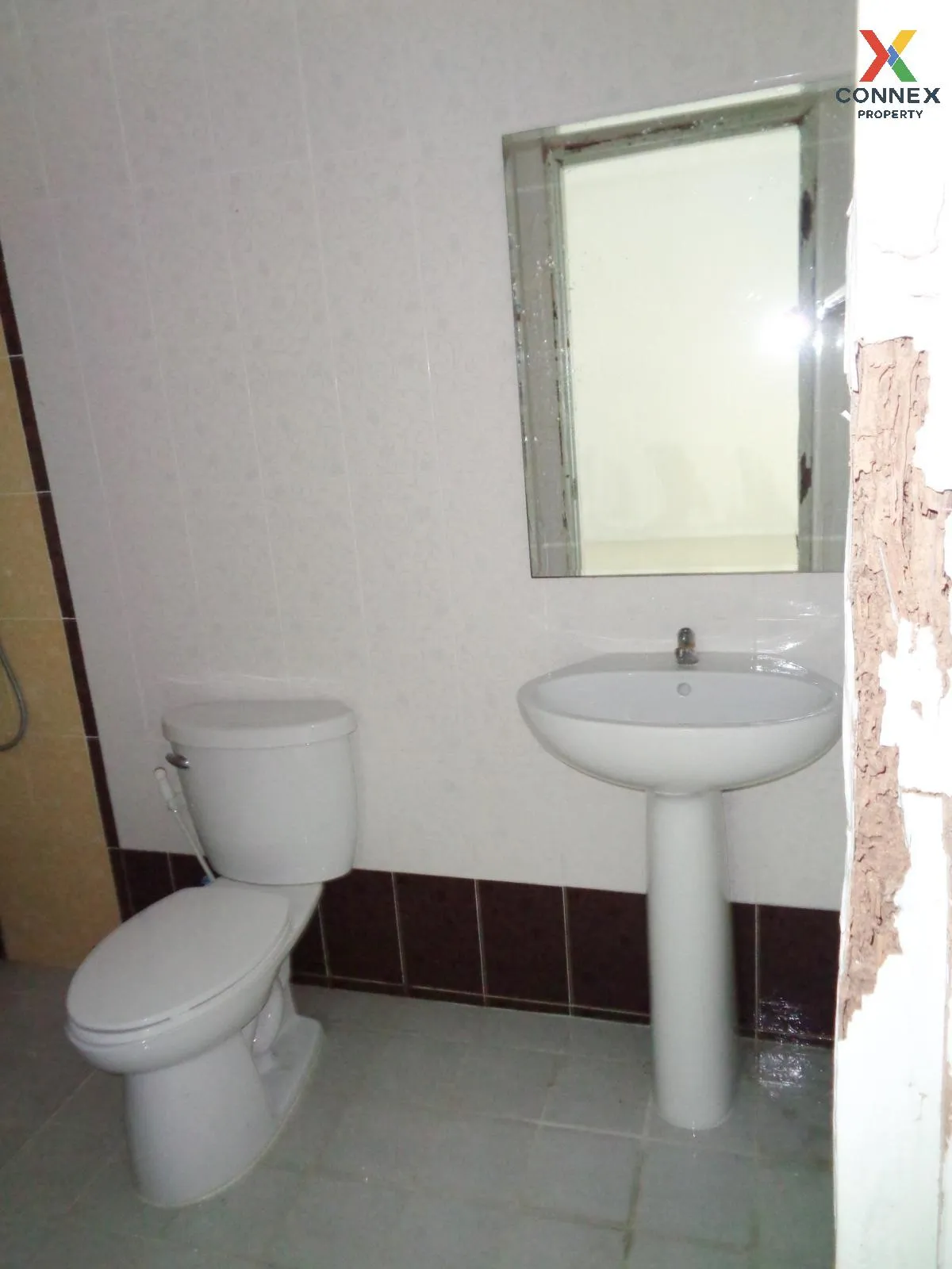 ขายทาวน์เฮ้าส์/ทาวน์โฮม  บดินทร 2 ซาฟารี-รามอินทรา บางชัน เขต คลอ 2