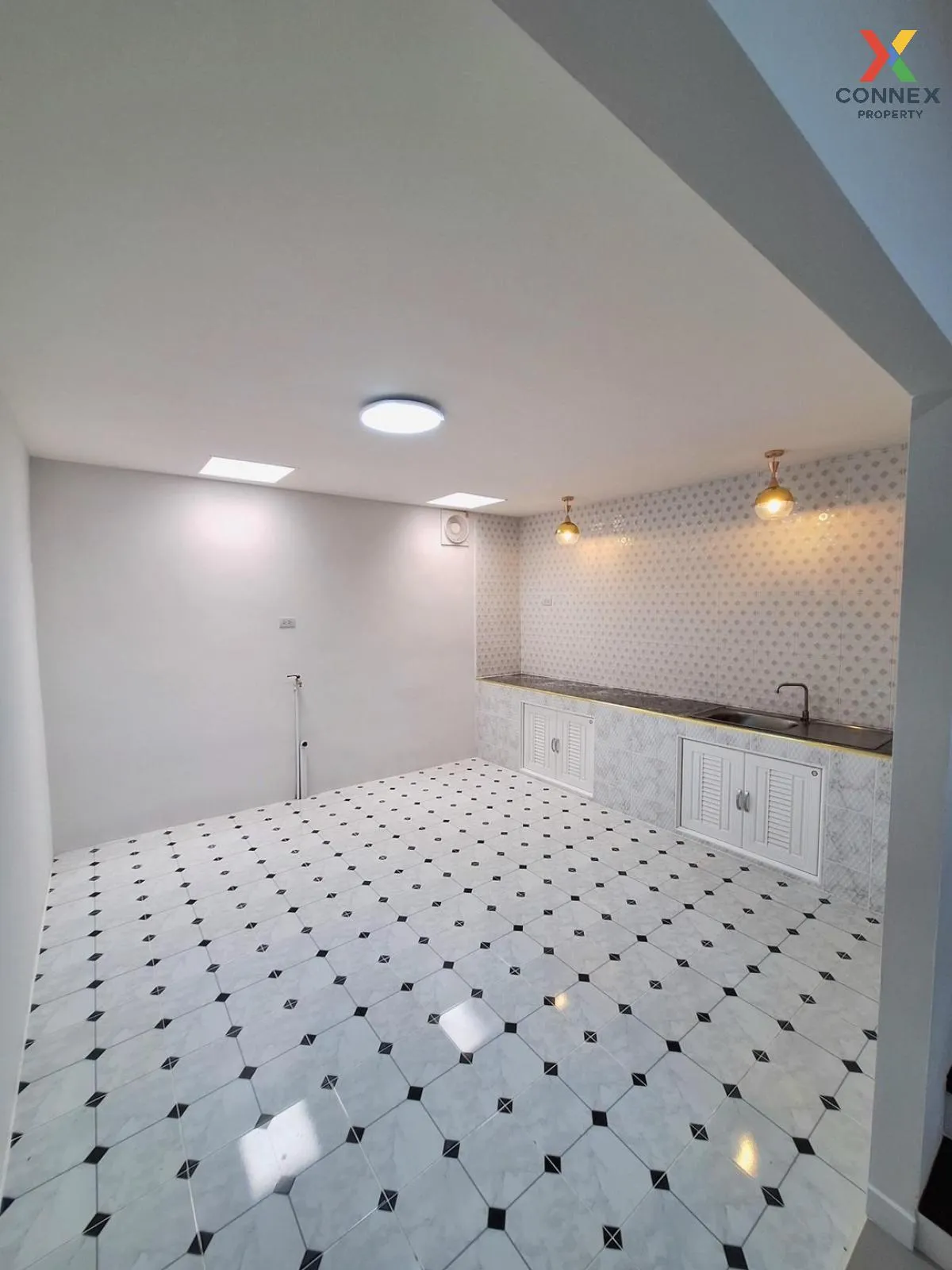 For Sale Townhouse/Townhome  , Baan Thanaram , Lat Sawai , Lam Lu 4