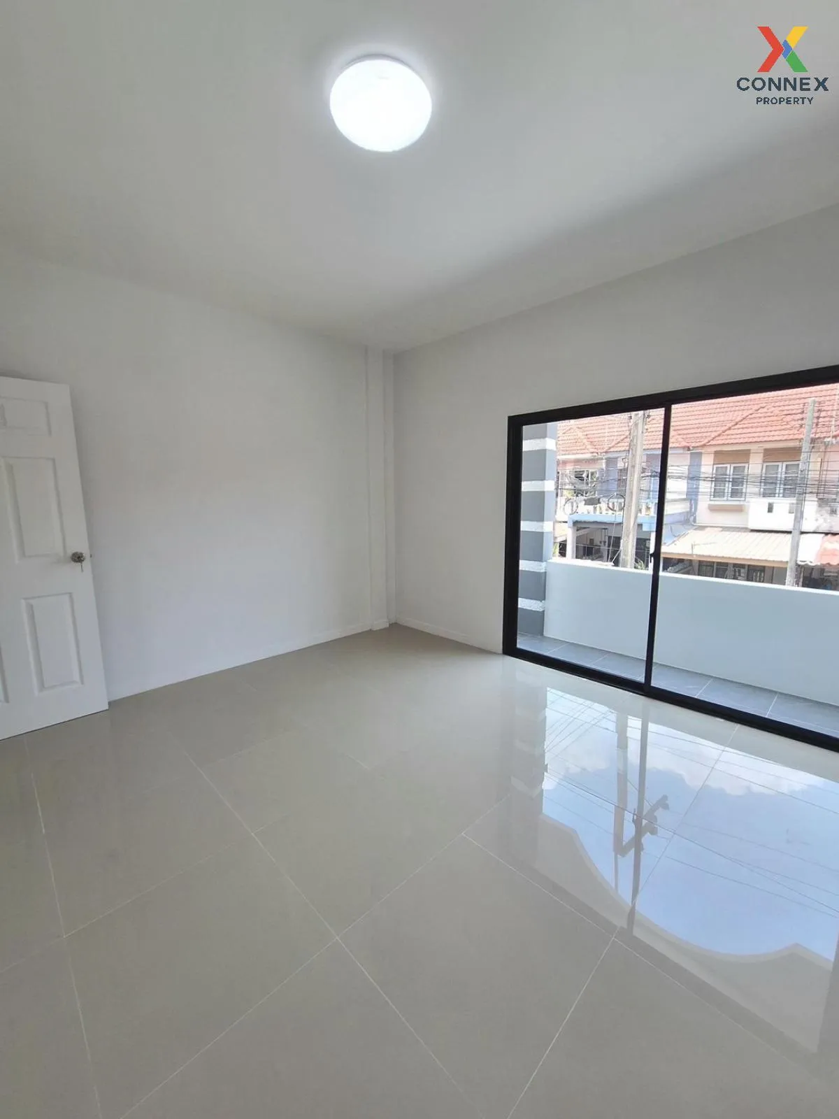 For Sale Townhouse/Townhome  , Baan Thanaram , Lat Sawai , Lam Lu