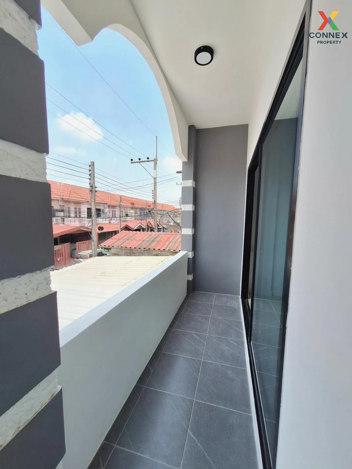 For Sale Townhouse/Townhome  , Baan Thanaram , Lat Sawai , Lam Lu