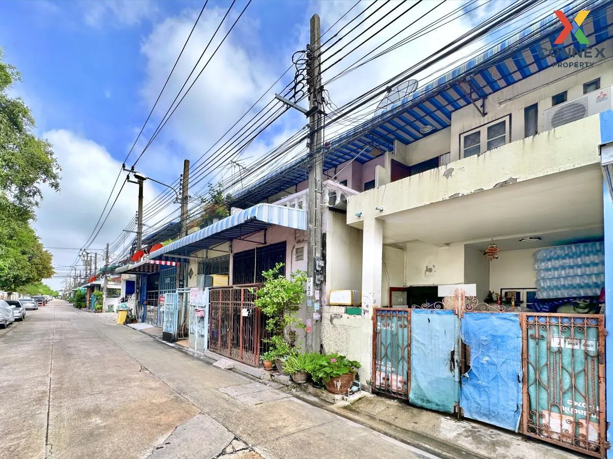 For Sale Townhouse/Townhome  , Somjai Village , Dok Mai , Prawet  2