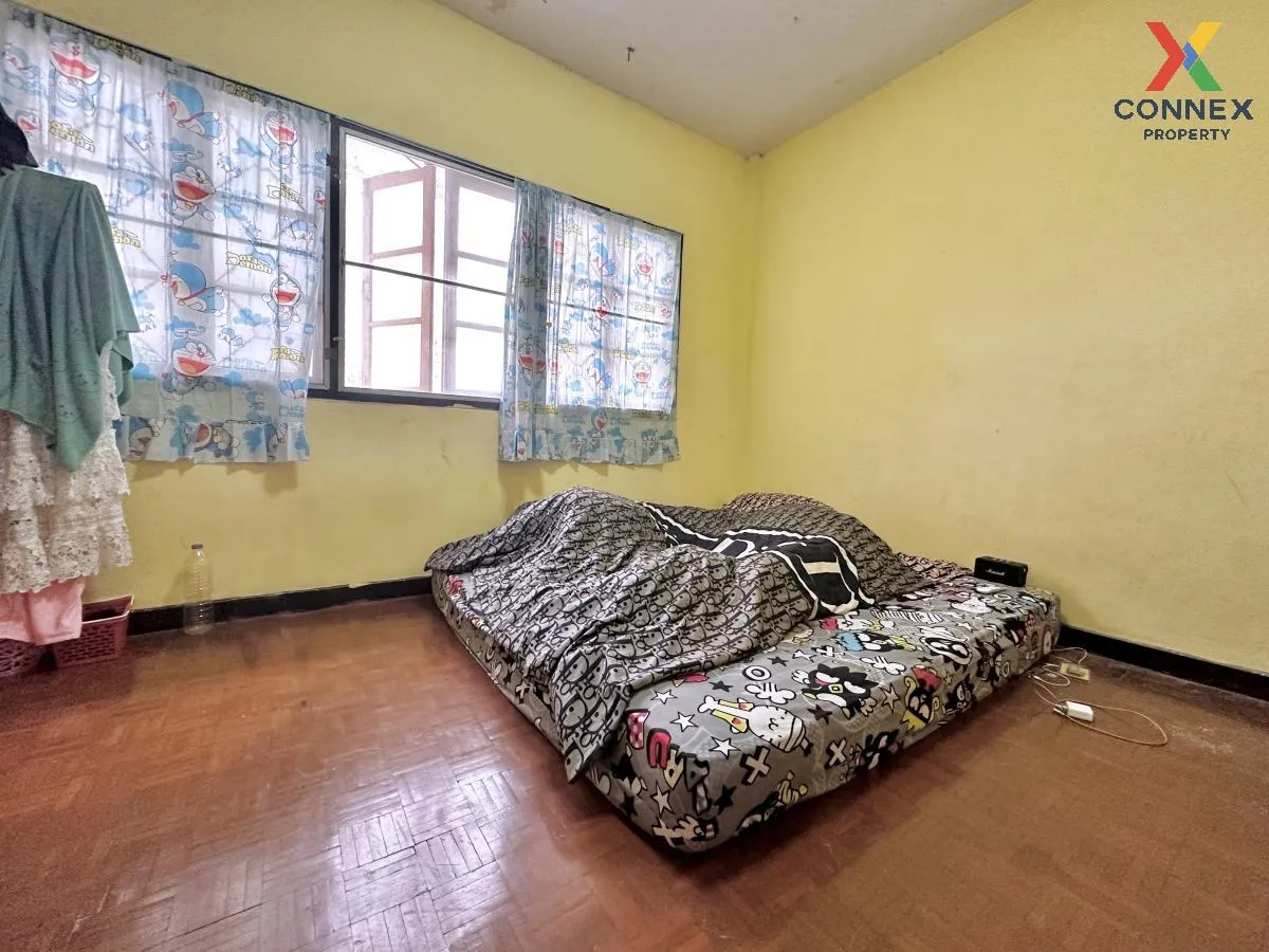 For Sale Townhouse/Townhome  , Somjai Village , Dok Mai , Prawet 