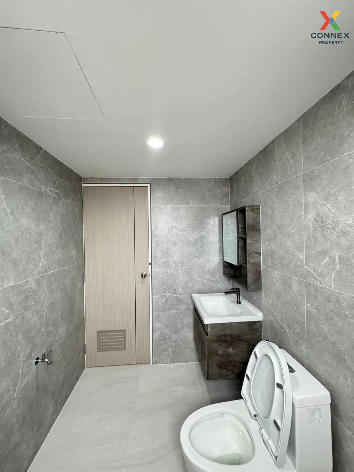 For Sale Condo , Chateau In Town Ratchada 13 , MRT-Huai Khwang ,  For Sale Condo , Chateau In Town Ratchada 13 , MRT-Huai Khwang ,