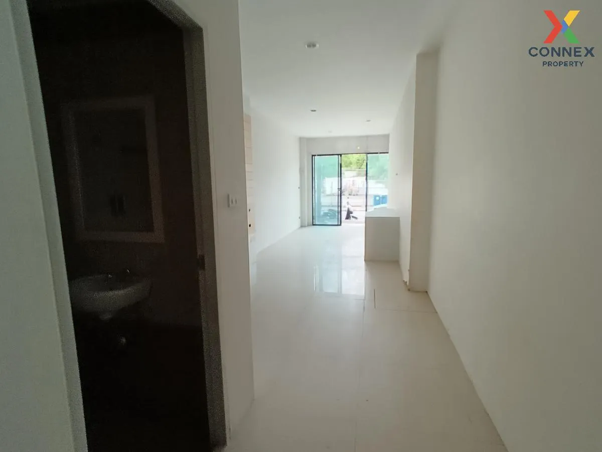 For Sale Commercial Building  4 Floors  Phuket , Wichit , Mueang  4