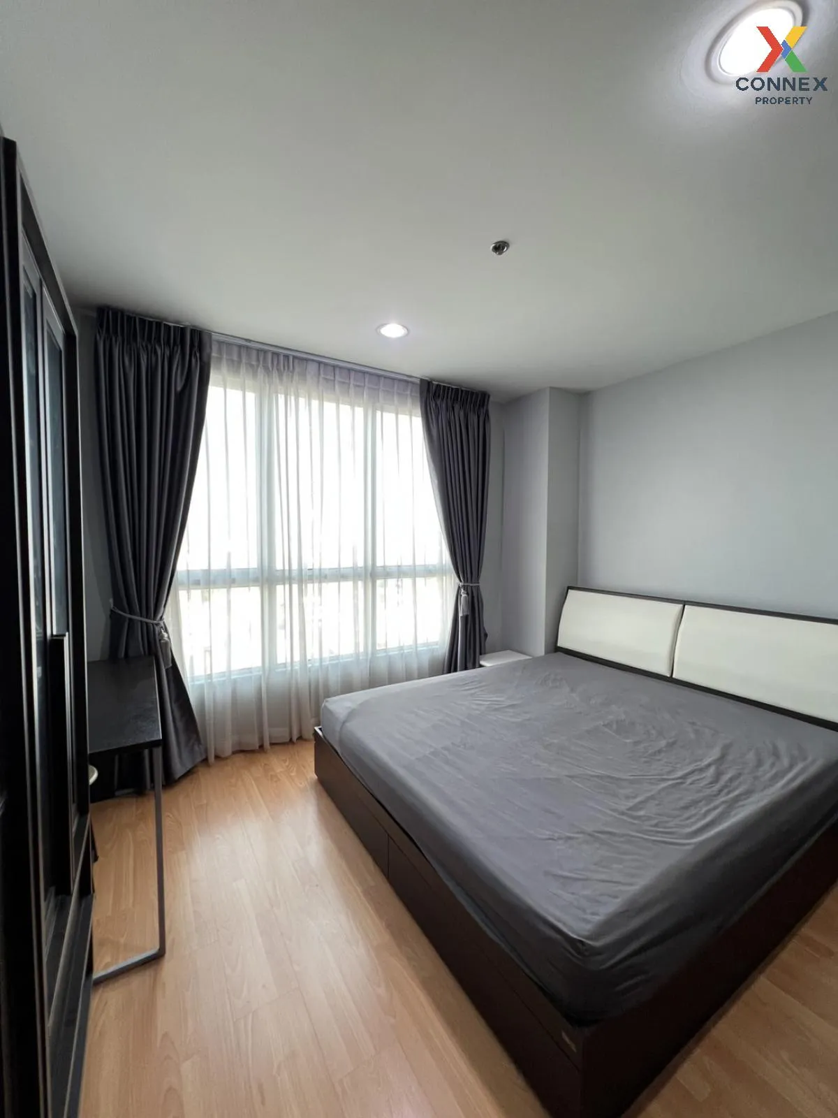 For Rent Condo , Life @ Ratchada (Ladprao 36) , corner unit , BTS