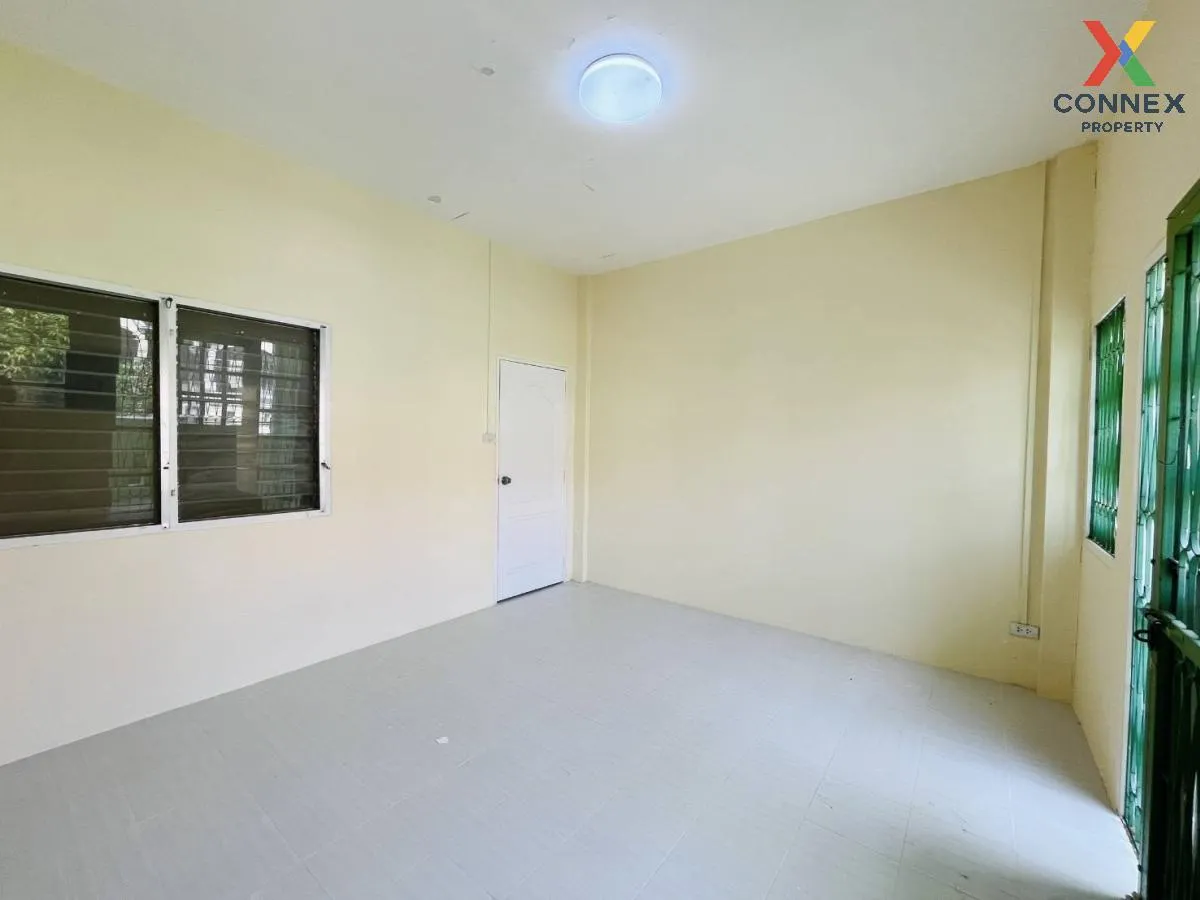 For Sale Townhouse/Townhome  , Wisetsuk Nakhon 19 , newly renovat