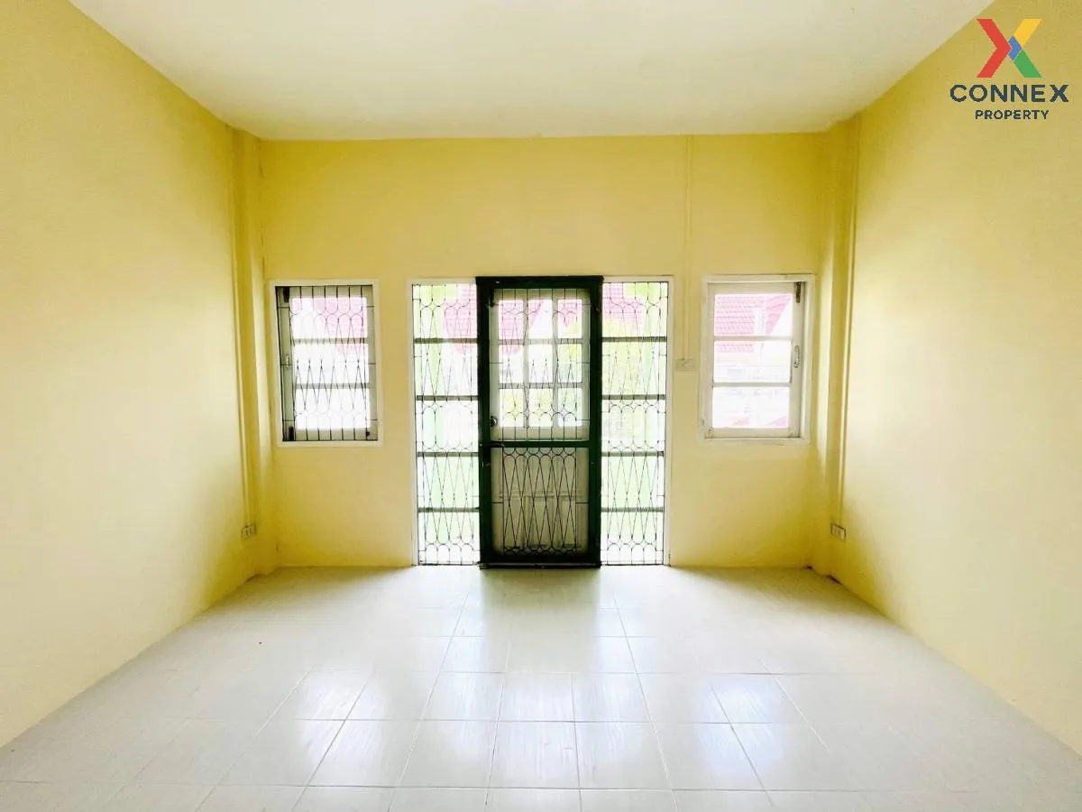 For Sale Townhouse/Townhome  , Wisetsuk Nakhon 19 , newly renovat