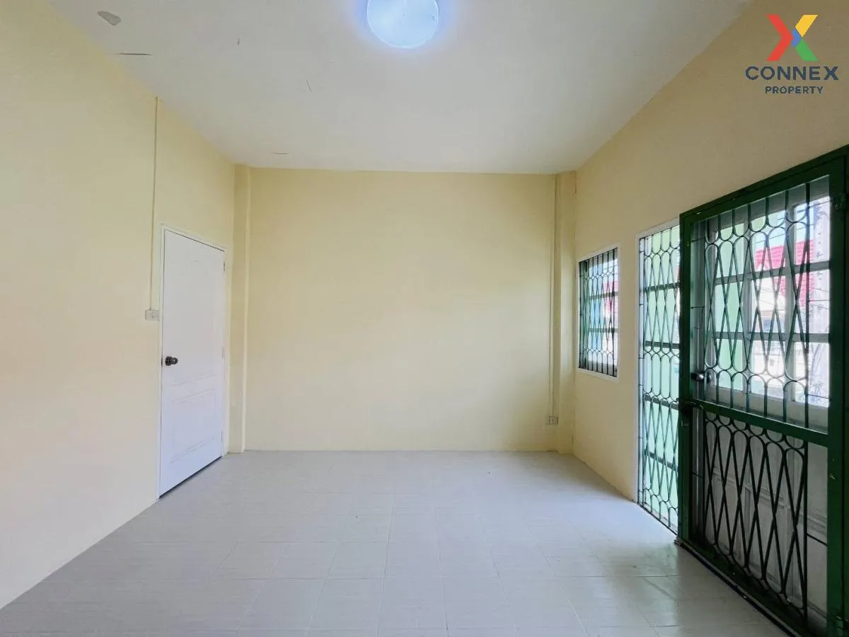 For Sale Townhouse/Townhome  , Wisetsuk Nakhon 19 , newly renovat