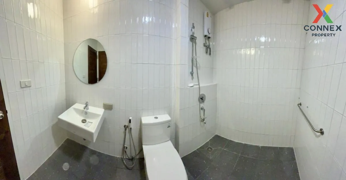 For Rent Condo , Sathorn House , BTS-Saint Louis , Silom , Bang R