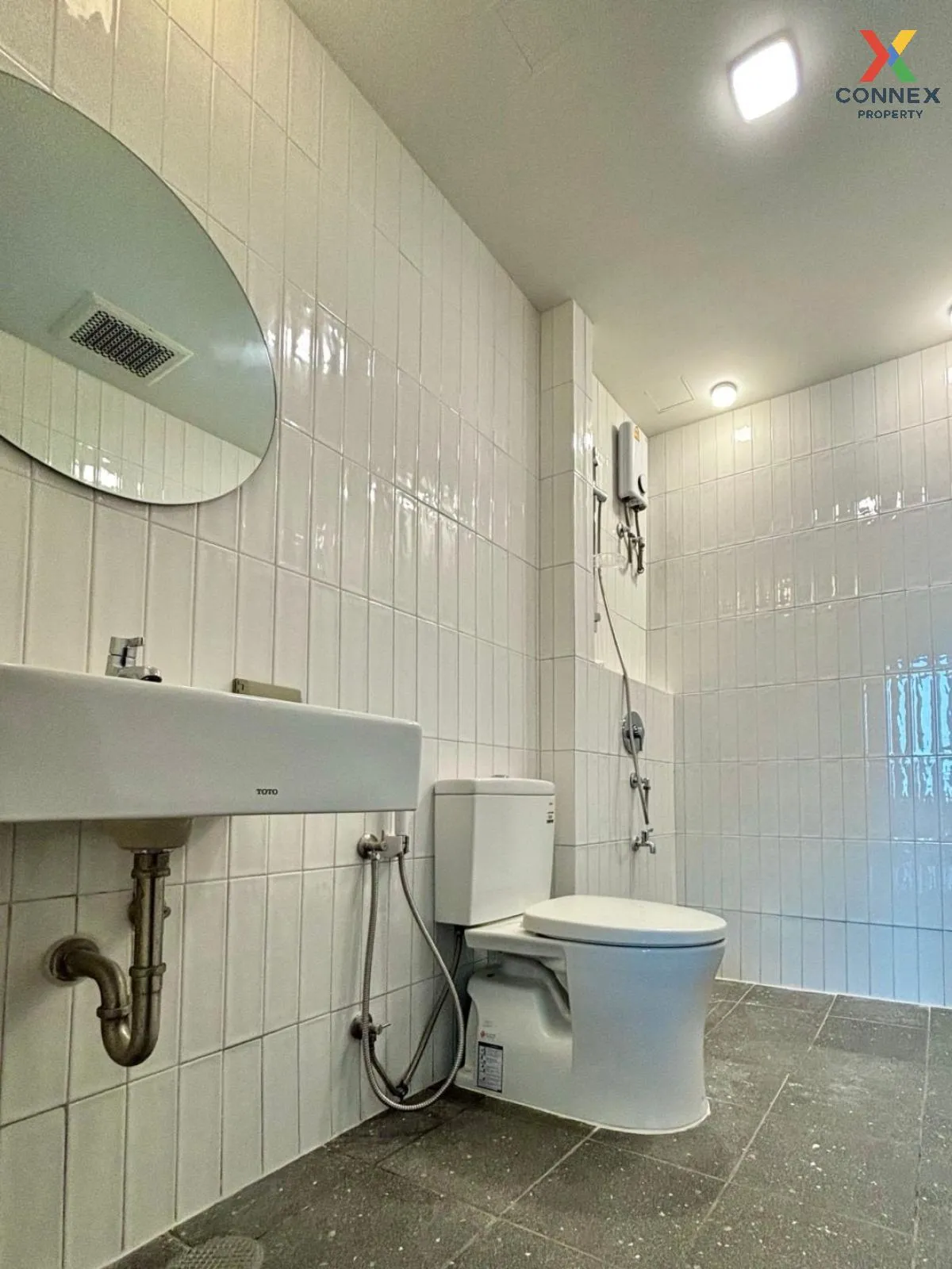 For Rent Condo , Sathorn House , BTS-Saint Louis , Silom , Bang R