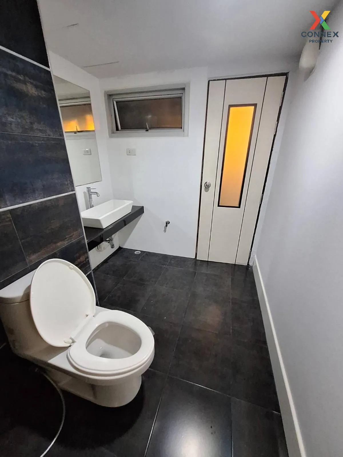 เช่าคอนโด  รีเจ้นท์ รัชดา ทาวเวอร์ MRT-สุทธิสาร ดินแดง เขต ดินแดง