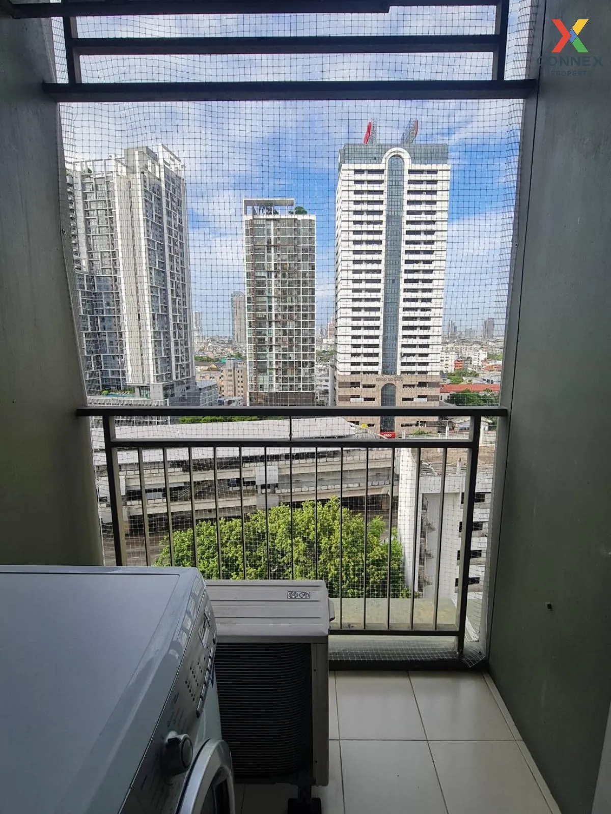 เช่าคอนโด  ไฮฟ์ สาทร BTS-กรุงธนบุรี คลองต้นไทร เขต คลองสาน กรุงเท