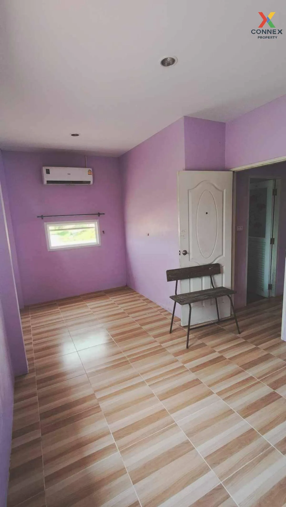 For Sale House with empty land already filled in, Thanon Khat Sub 4