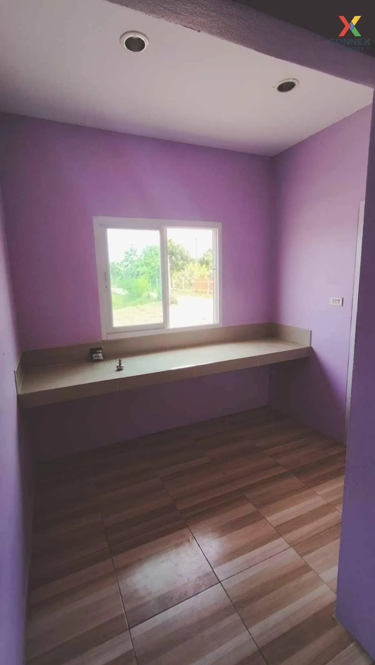 For Sale House with empty land already filled in, Thanon Khat Sub