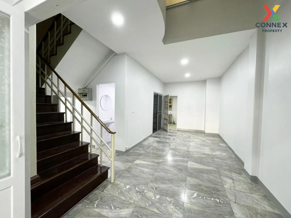 ขายทาวน์เฮ้าส์/ทาวน์โฮม  วราธรวิลล์ พัฒนาการ 44 สวนหลวง เขต สวนหล 3