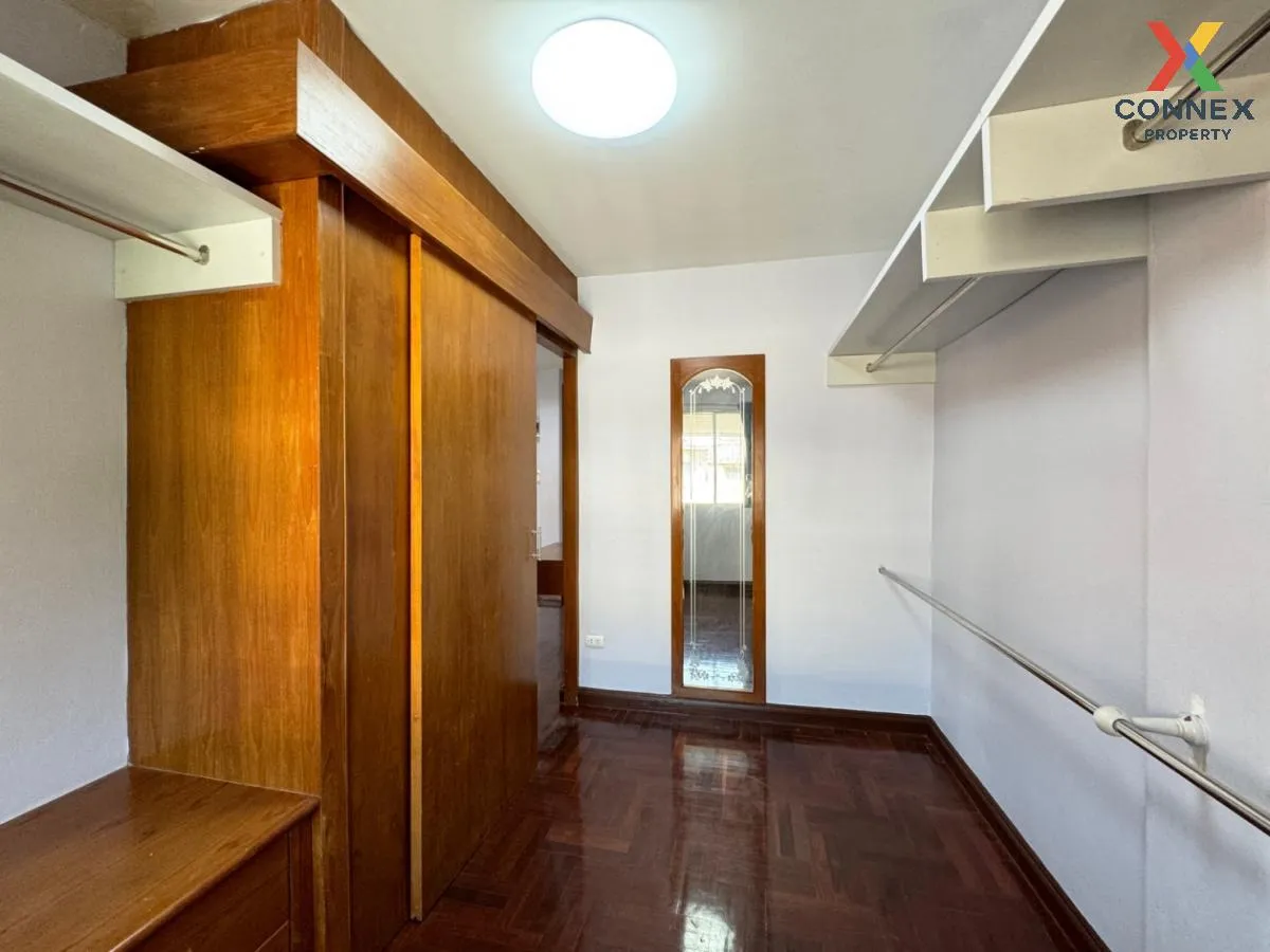 For Rent Townhouse/Townhome  , Varathorn Ville Pattanakarn 44 , S