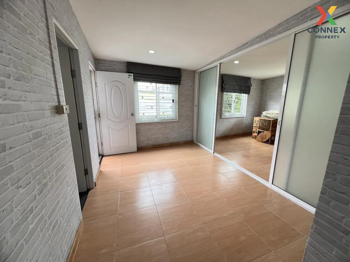 ขายทาวน์เฮ้าส์/ทาวน์โฮม   เดอะ คัลเลอร์ส เลชเชอร์ บางนา กม.8 บางพ