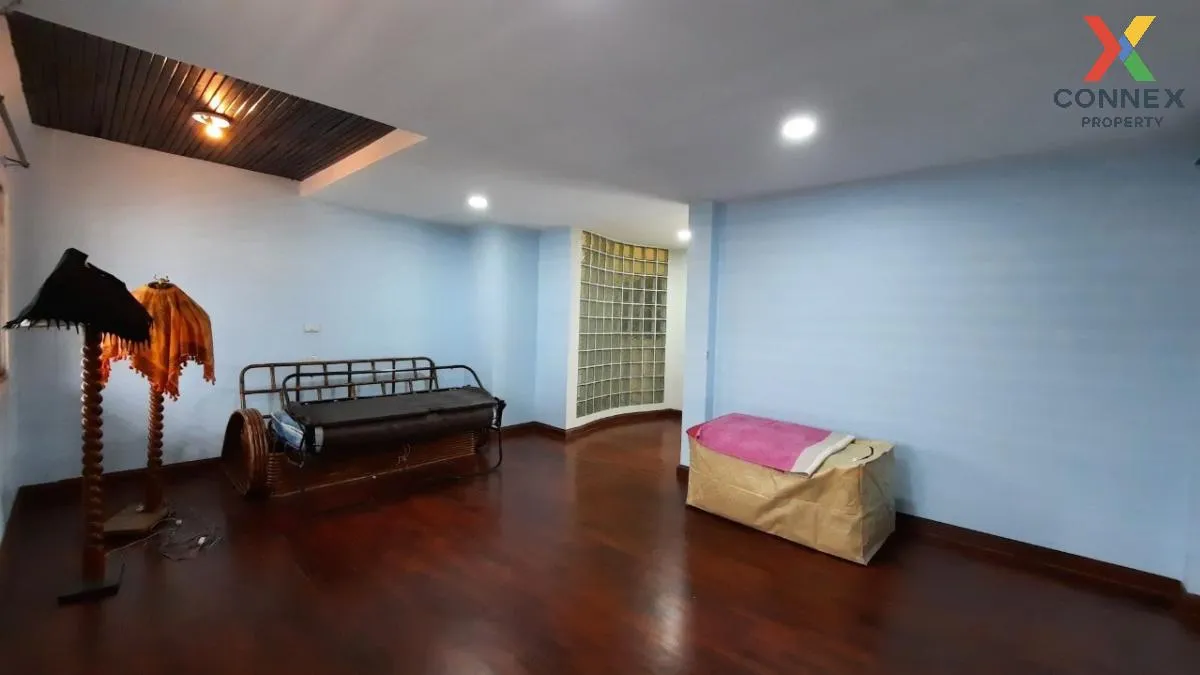 ขายทาวน์เฮ้าส์/ทาวน์โฮม  วราธรวิลล์ พัฒนาการ 44 สวนหลวง เขต สวนหล 4