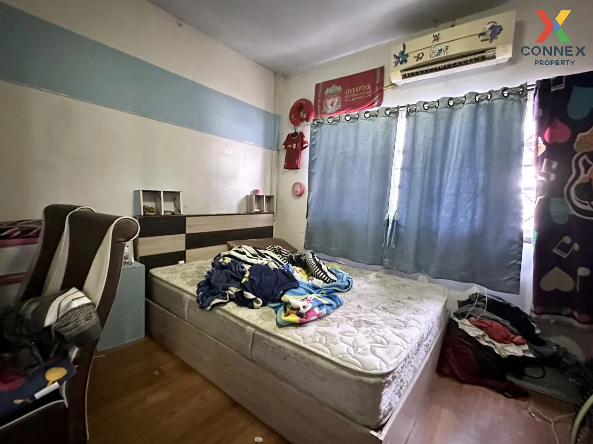 For Sale Townhouse/Townhome  , Somjai Village , Dok Mai , Prawet 