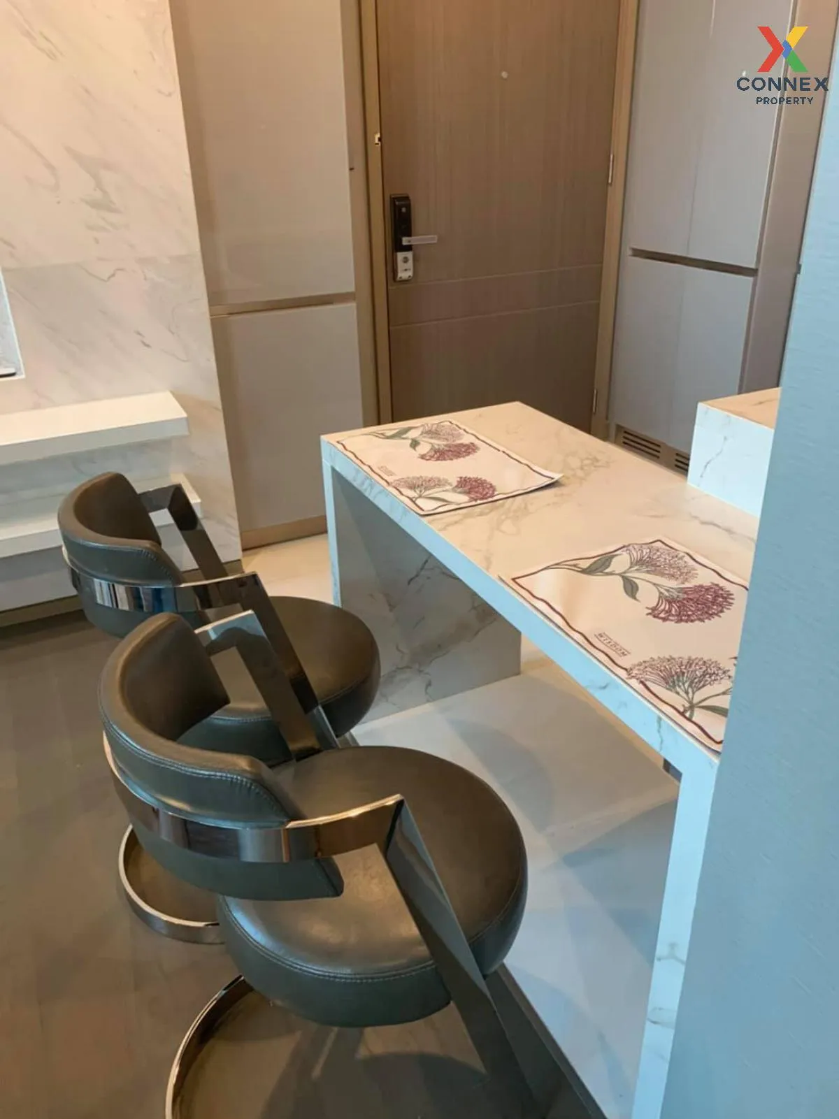 เช่าคอนโด  ดิ เอส แอท สิงห์คอมเพล็กซ์ MRT-เพชรบุรี บางกะปิ เขต ห้