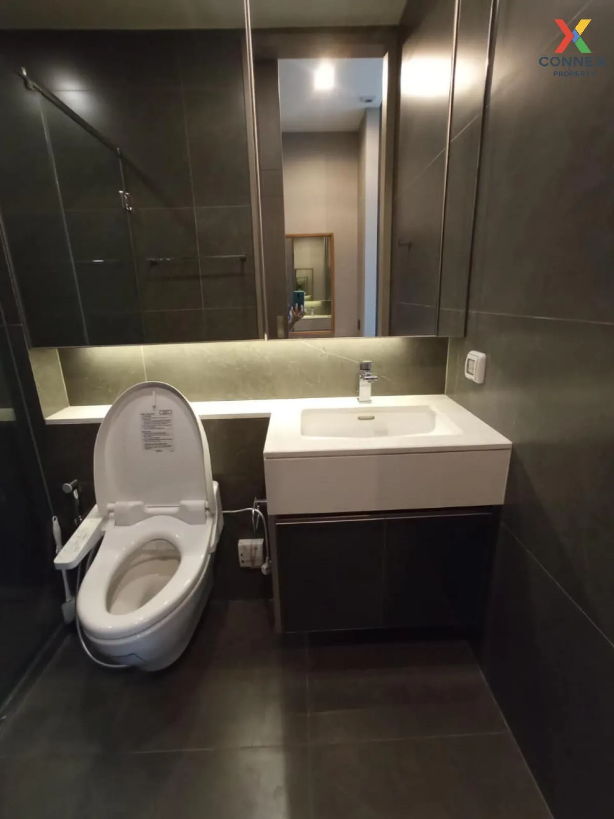 เช่าคอนโด  ดิ เอส แอท สิงห์คอมเพล็กซ์ MRT-เพชรบุรี บางกะปิ เขต ห้