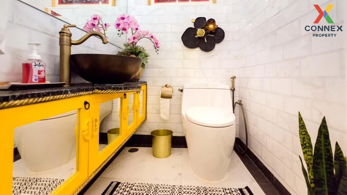 For Rent Townhouse/Townhome  , Crystal Ville , MRT-Ladprao 71 , L