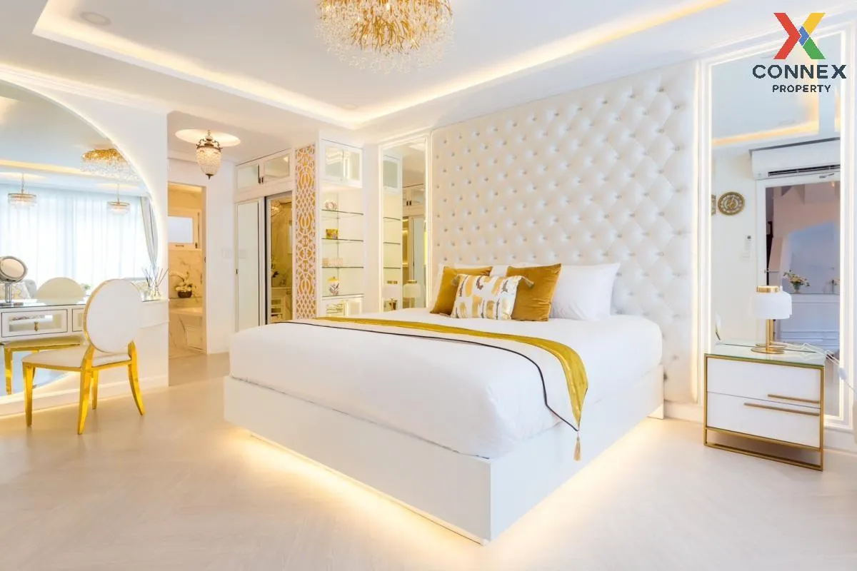 For Rent Townhouse/Townhome  , Crystal Ville , MRT-Ladprao 71 , L