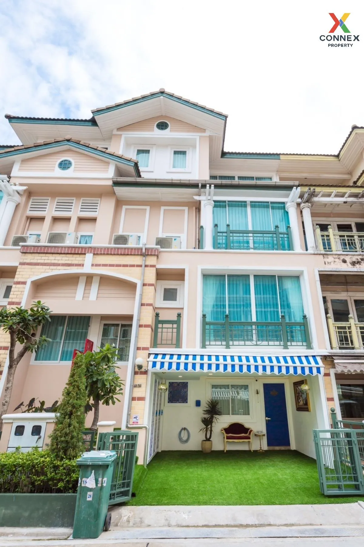 For Rent Townhouse/Townhome  , Crystal Ville , MRT-Ladprao 71 , L 1