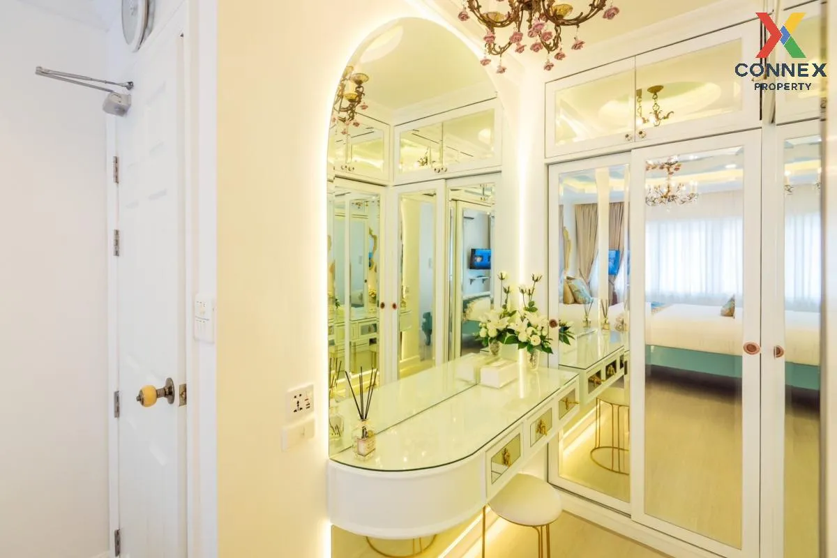 For Rent Townhouse/Townhome  , Crystal Ville , MRT-Ladprao 71 , L