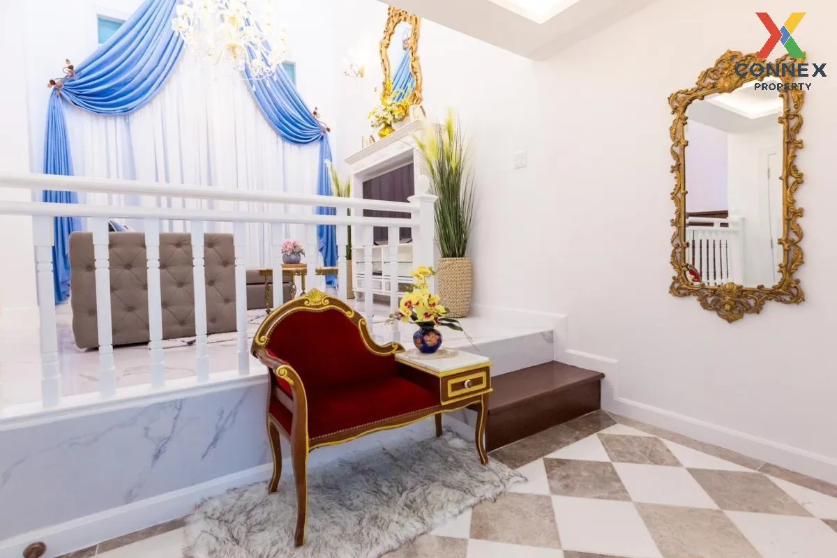 For Rent Townhouse/Townhome  , Crystal Ville , MRT-Ladprao 71 , L