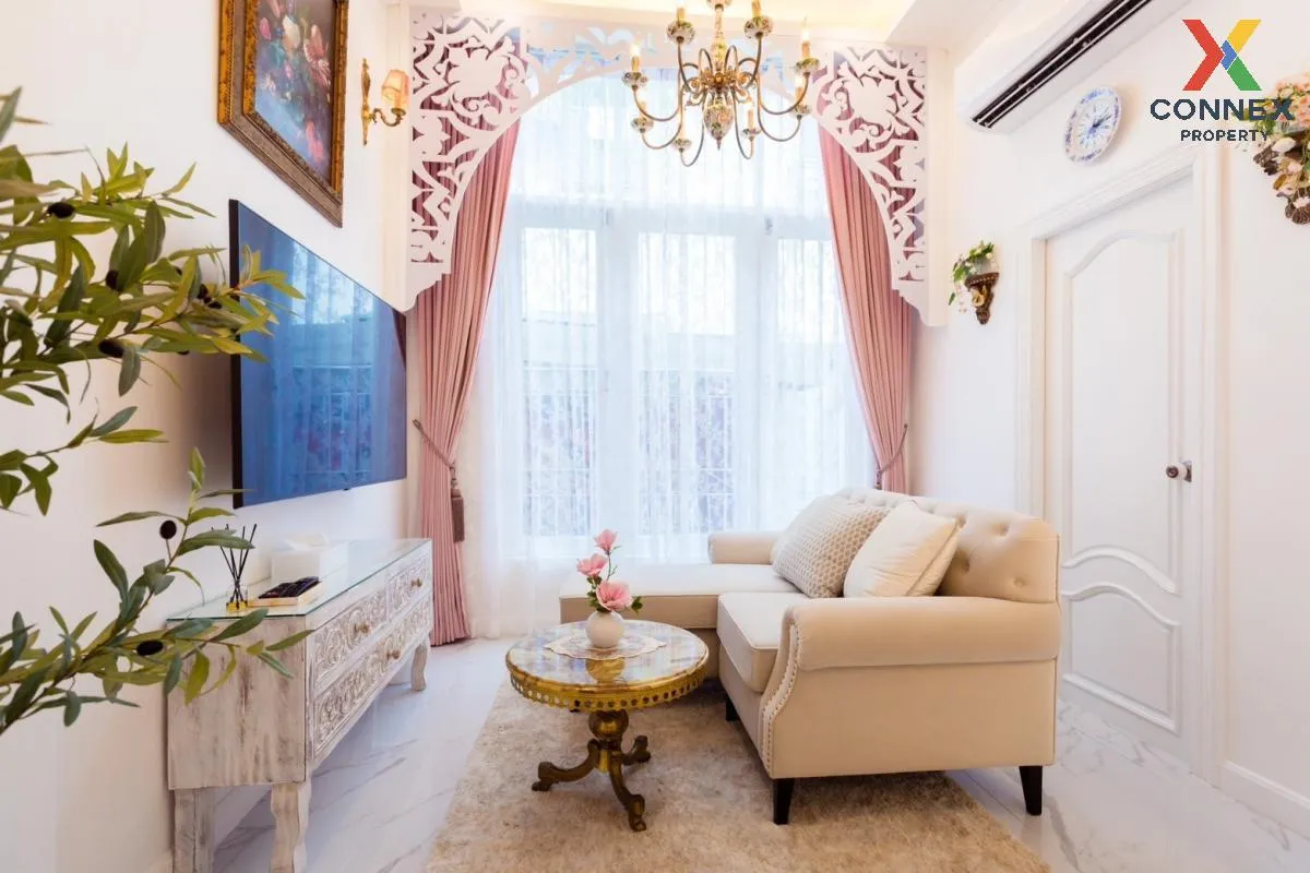 For Rent Townhouse/Townhome  , Crystal Ville , MRT-Ladprao 71 , L